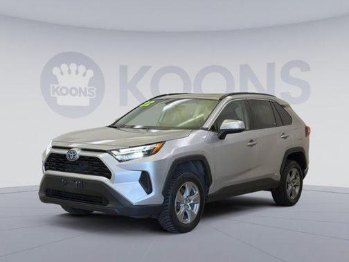 Silver Sky Metallic 2022 Toyota RAV4 Hybrid XLE