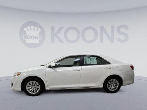 2014 Toyota Camry Hybrid LE
