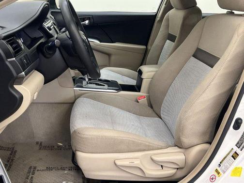 2014 Toyota Camry Hybrid LE