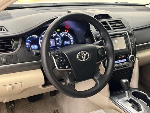 2014 Toyota Camry Hybrid LE