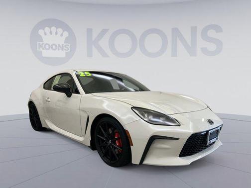 2025 Toyota GR86 Premium