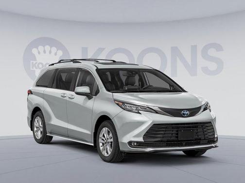 2025 Toyota Sienna Woodland Edition