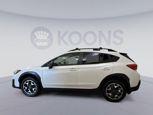 Crystal White Pearl 2019 Subaru Crosstrek 2.0i