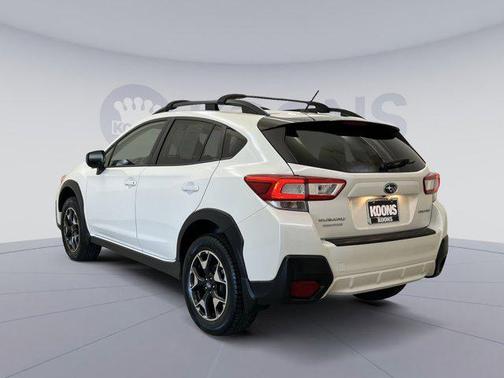 Crystal White Pearl 2019 Subaru Crosstrek 2.0i