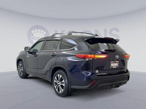 2021 Toyota Highlander Hybrid XLE