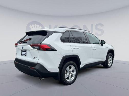 2019 Toyota RAV4 Hybrid XLE