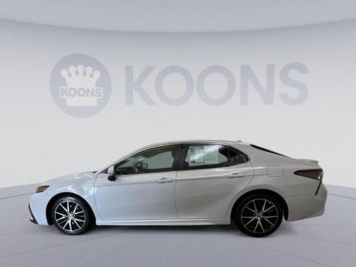 Ice Edge 2023 Toyota Camry SE