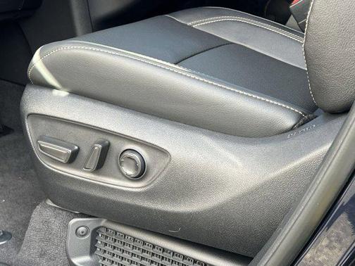 2025 Toyota Sienna Platinum