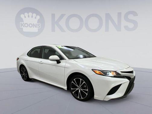 2020 Toyota Camry SE