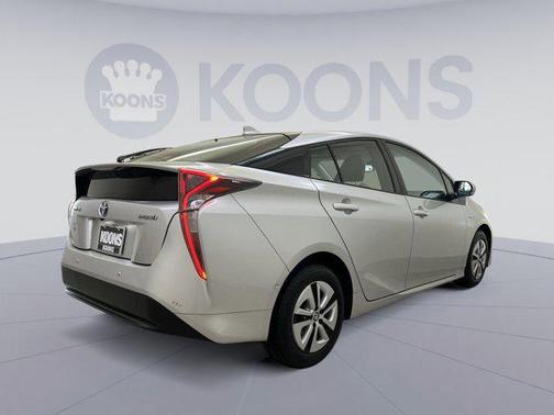 2017 Toyota Prius Four