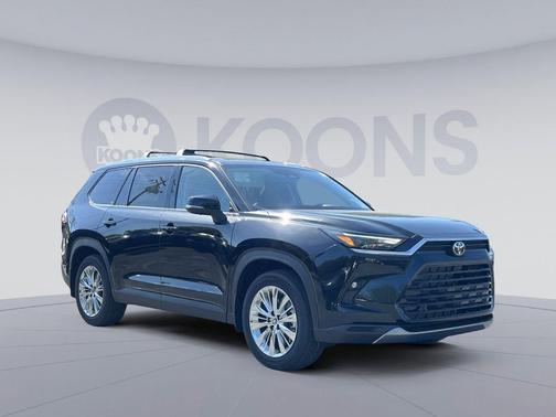 Midnight Black Metallic 2026 Toyota Highlander LE