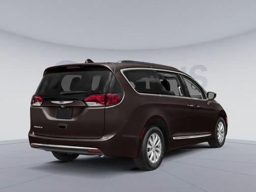 2018 Chrysler Pacifica Touring-L