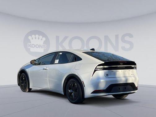 2026 Toyota Prius Plug-In Hybrid SE