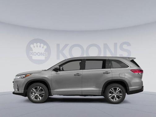 Celestial Silver Metallic 2019 Toyota Highlander LE