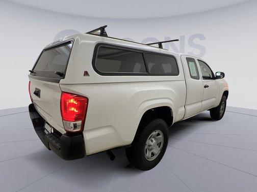 2017 Toyota Tacoma SR
