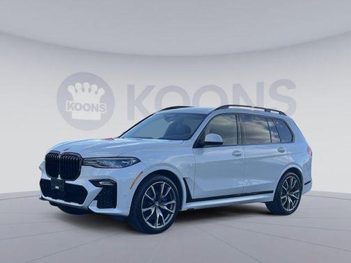 Mineral White Metallic 2022 BMW X7 M50i