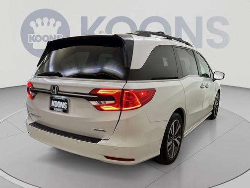 Platinum White Pearl 2023 Honda Odyssey Touring