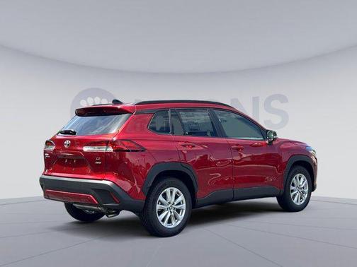 2025 Toyota Corolla Cross LE