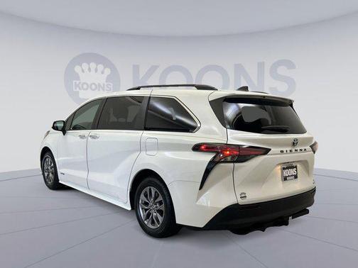2021 Toyota Sienna XLE 7 Passenger