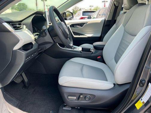 2025 Toyota RAV4 Hybrid XLE Premium