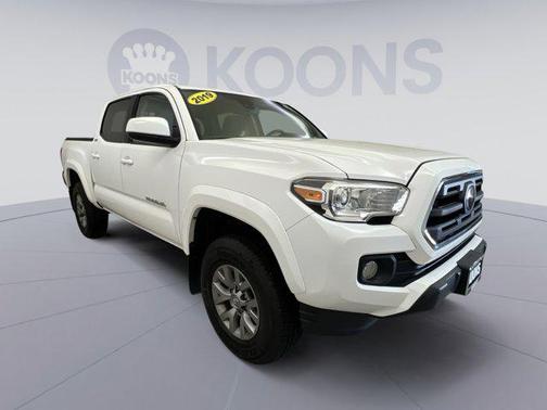 Super White 2019 Toyota Tacoma SR5