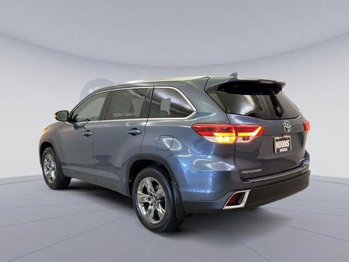 2019 Toyota Highlander Limited Platinum