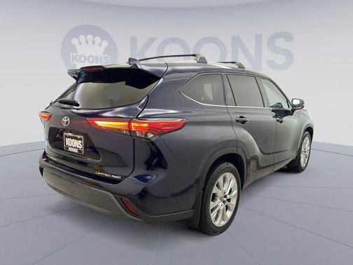 2022 Toyota Highlander Limited