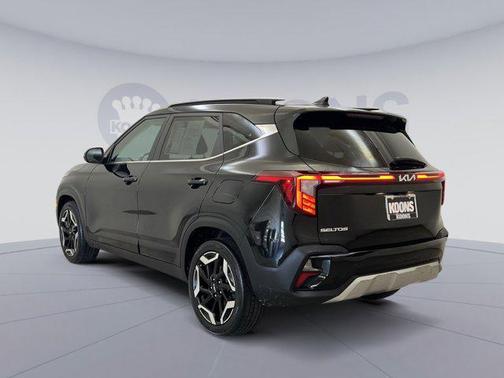 Fusion Black 2024 Kia Seltos SX Turbo