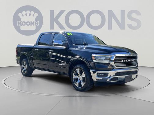 Diamond Black Crystal Pearlcoat 2021 RAM 1500 Laramie