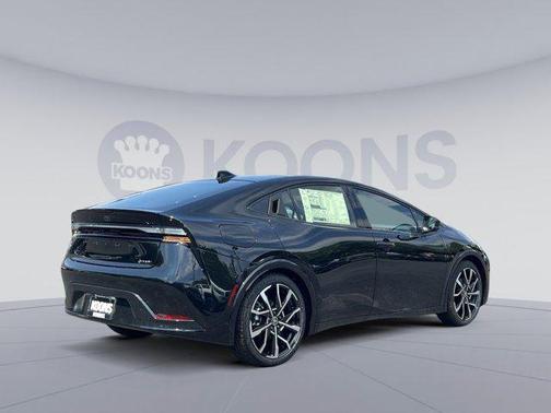 2025 Toyota Prius L