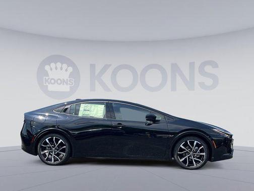 2025 Toyota Prius L