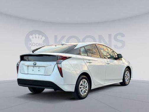 2016 Toyota Prius Two