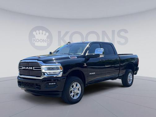 Diamond Black Crystal Pearlcoat 2024 RAM 2500 Laramie Crew Cab 4x4 6'4' Box