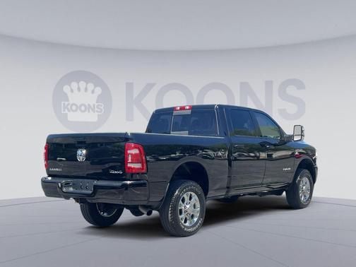Diamond Black Crystal Pearlcoat 2024 RAM 2500 Laramie Crew Cab 4x4 6'4' Box