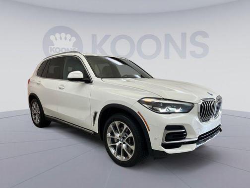 Alpine White 2023 BMW X5 xDrive40i
