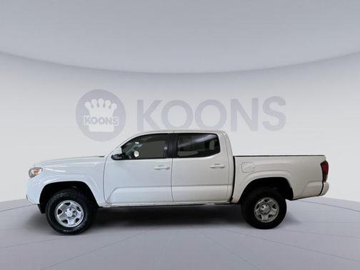 White 2022 Toyota Tacoma SR