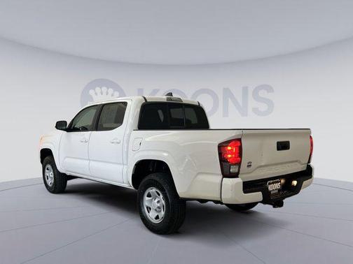 White 2022 Toyota Tacoma SR