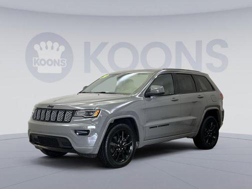 Sting-Gray Clearcoat 2020 Jeep Grand Cherokee Altitude