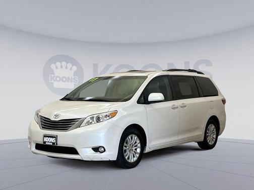 2017 Toyota Sienna XLE