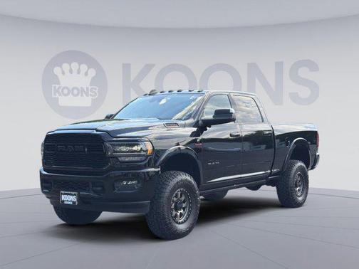 Diamond Black Crystal Pearlcoat 2022 RAM 2500 Limited Crew Cab 4x4 6'4' Box
