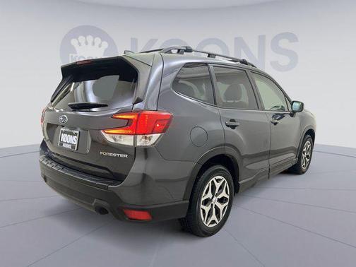 2022 Subaru Forester Premium