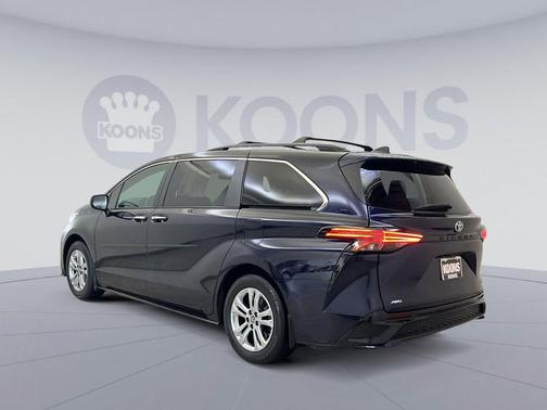 Blueprint 2023 Toyota Sienna XSE 7 Passenger