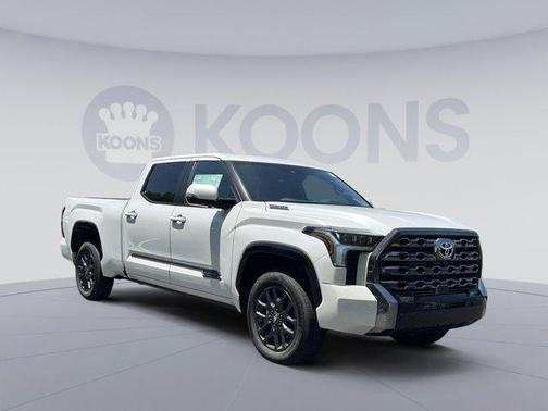 2025 Toyota Tundra Hybrid Platinum