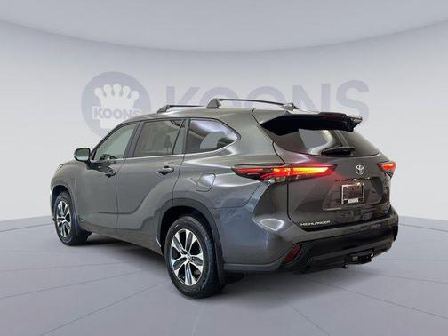 2025 Toyota Highlander Hybrid XLE