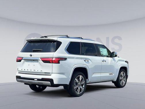 2025 Toyota Sequoia Base