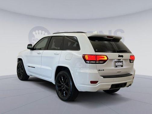 Bright White Clearcoat 2019 Jeep Grand Cherokee Altitude