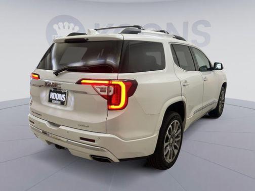 2022 GMC Acadia Denali