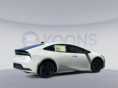2026 Toyota Prius Plug-In Hybrid SE