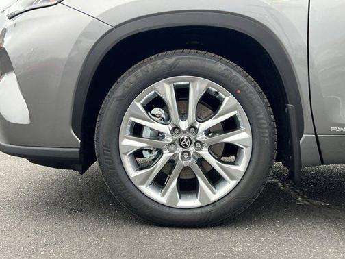 Heavy Metal 2026 Toyota Highlander Hybrid Limited