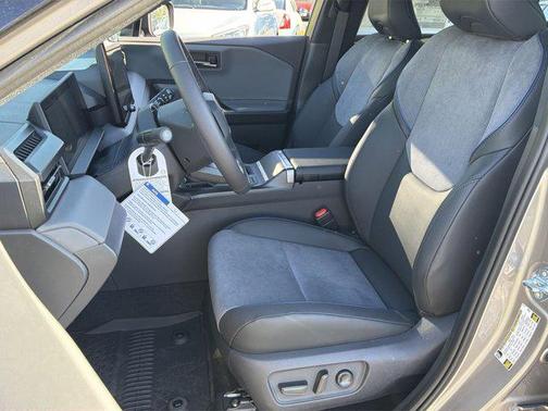 Meteor Shower/Black 2026 Toyota RAV4 SE